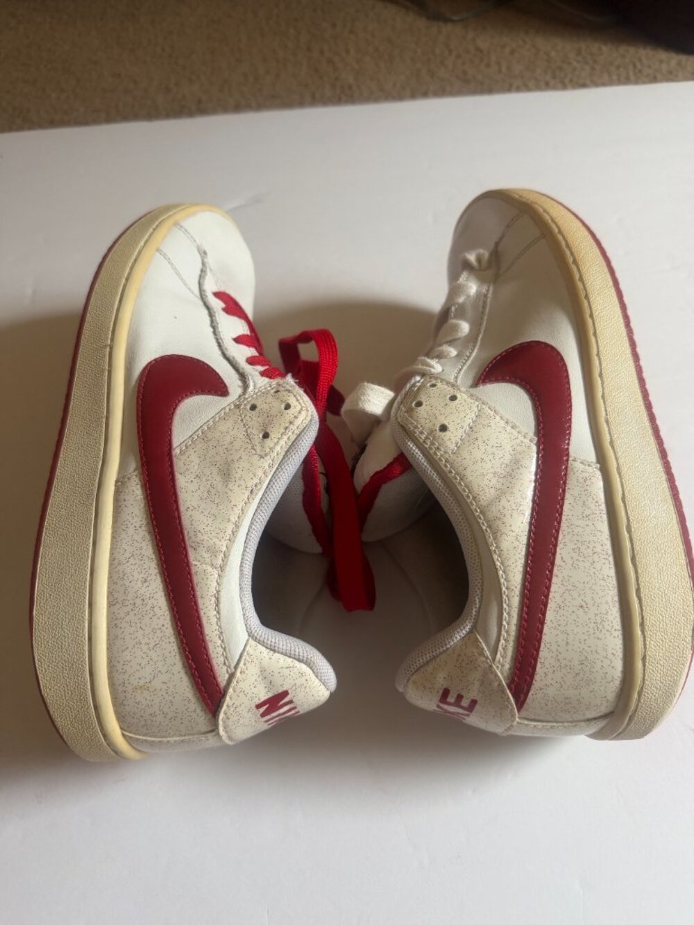 Nike - Picture 4 of 6